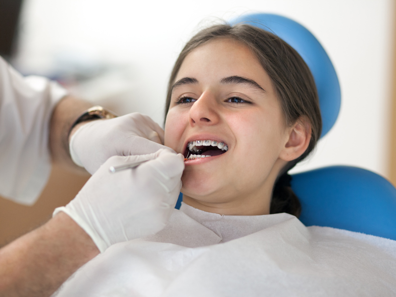 clinica-dental-poblesec-ortodoncia-brackets