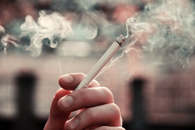¿Cómo afecta el tabaco a nuestra salud oral?